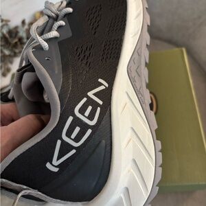 KEEN woman’s Black and Gray Athletic Shoes